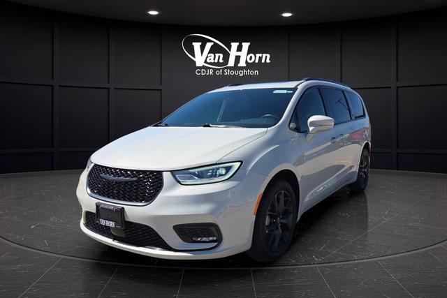 Used 2021 Chrysler Pacifica Limited w/ S Appearance Package AWD/4WD image 7