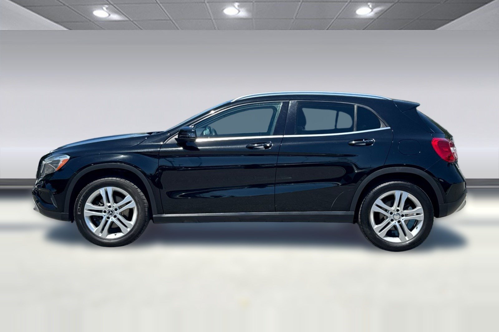 Certified 2017 Mercedes-Benz GLA 250 4MATIC image 2