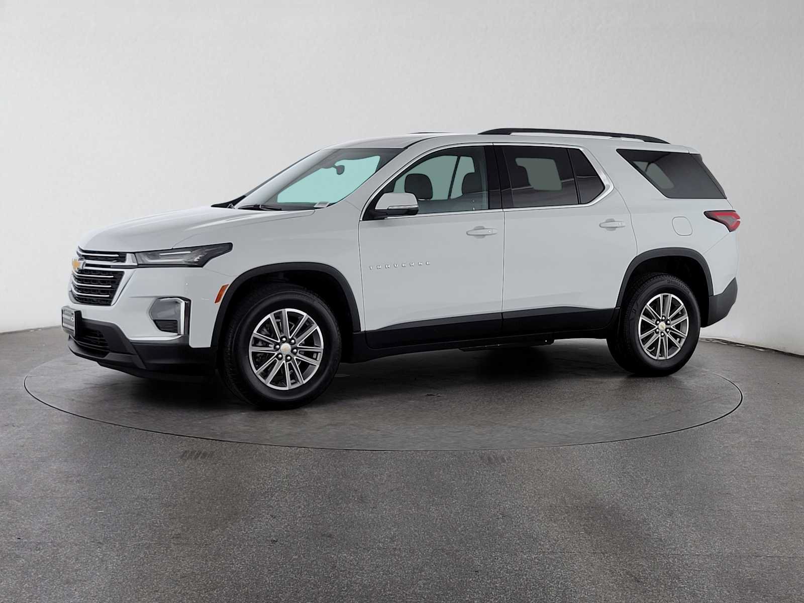Used 2023 Chevrolet Traverse LT FWD image 7
