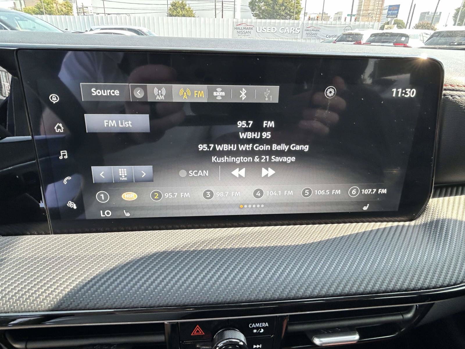 Used 2025 Nissan Kicks SR w/ SR Premium Package FWD image 15