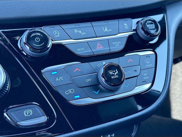 New 2026 Chrysler Voyager LX image 10