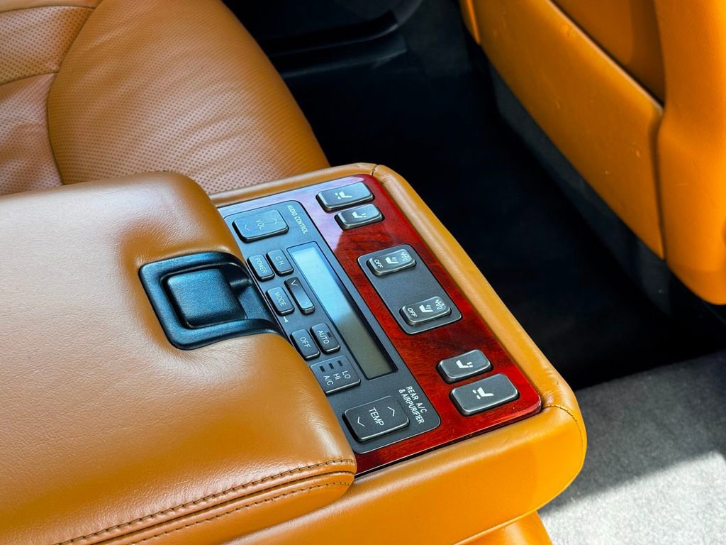 Used 2004 Lexus LS 430 RWD image 18