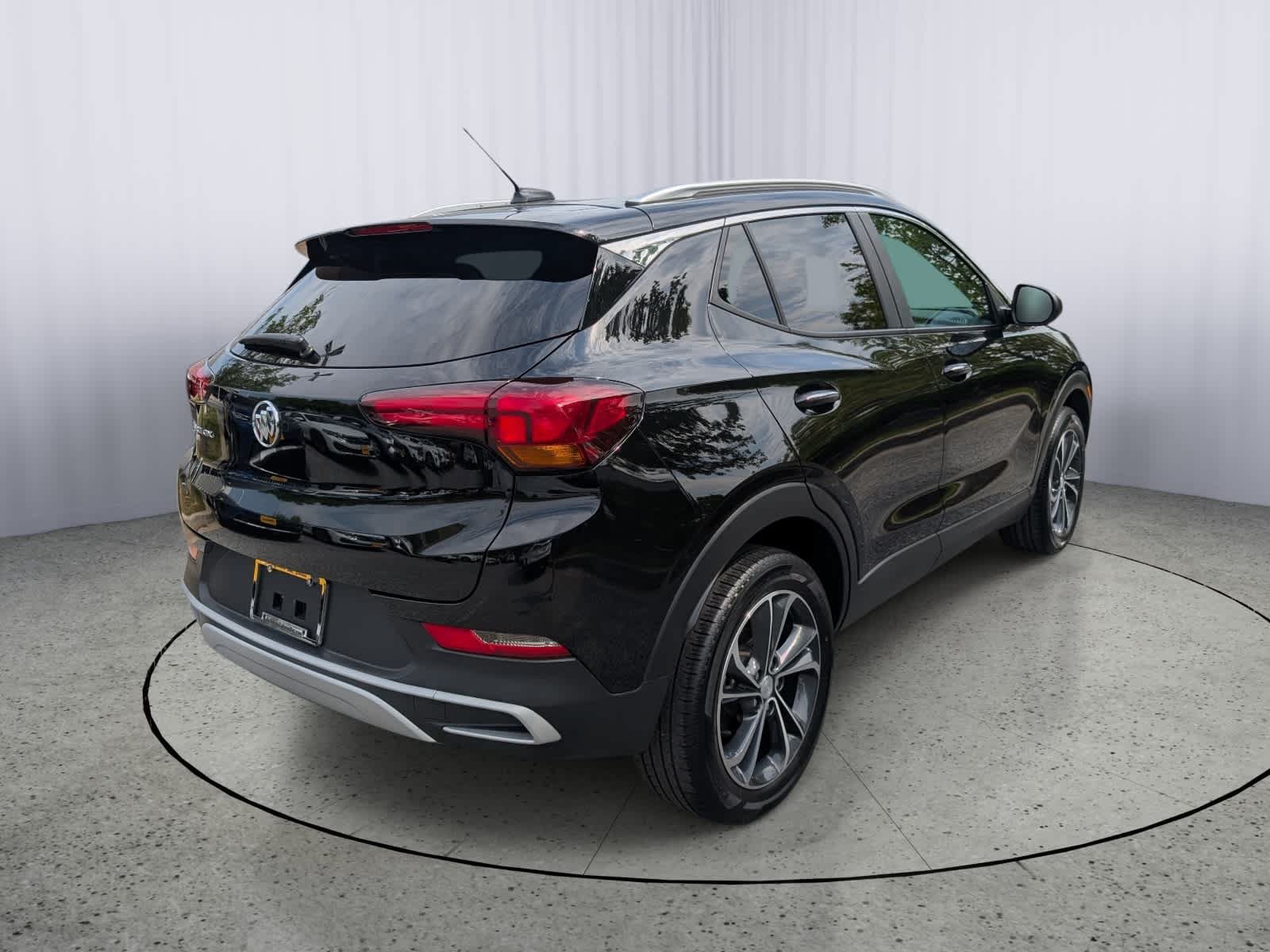 Certified 2023 Buick Encore GX Select w/ Safety Package II AWD/4WD image 3
