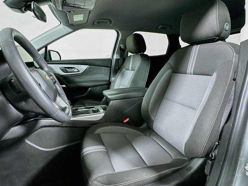 Used 2025 Chevrolet Blazer LT FWD image 11
