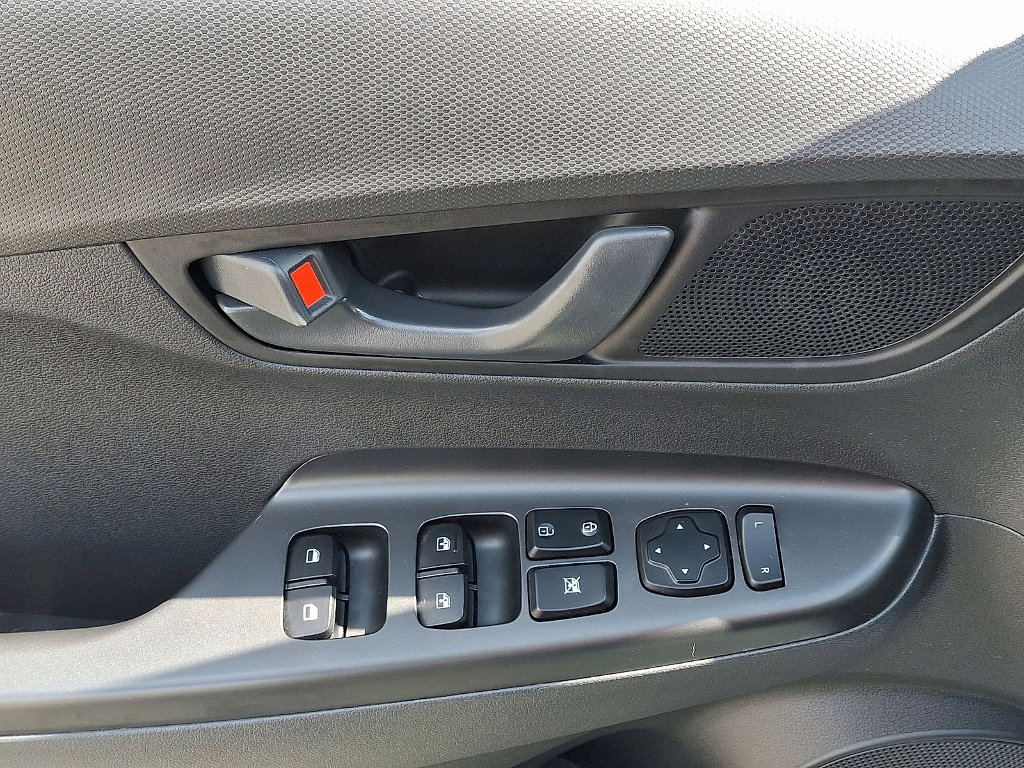 Certified 2023 Hyundai Kona SEL w/ Cargo Package AWD/4WD image 10