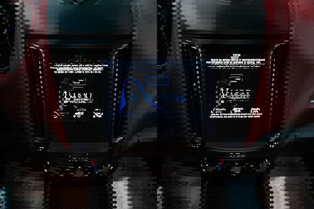 Used 2017 Maserati Levante S image 28