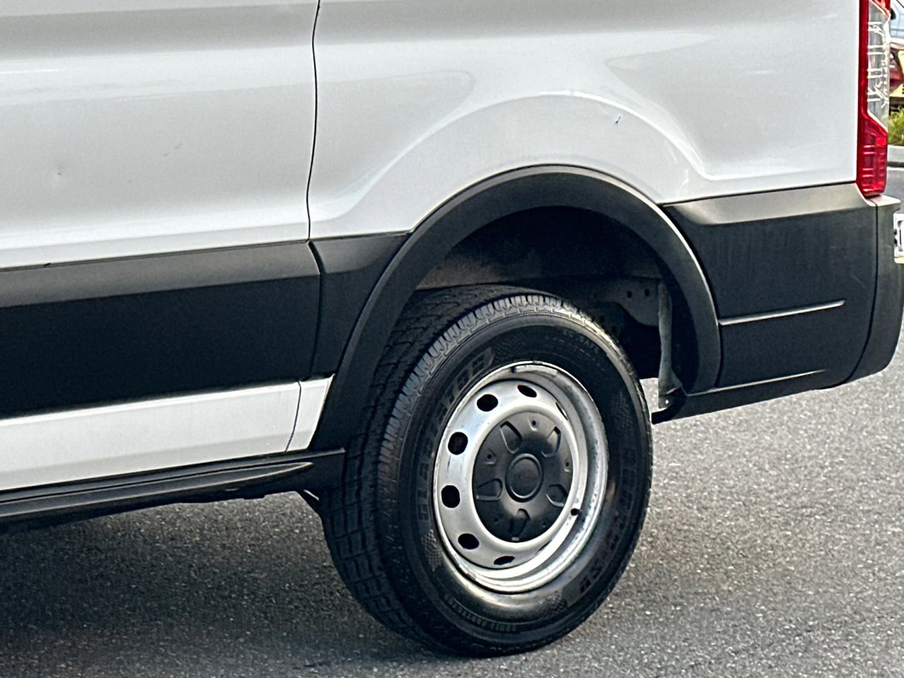 Used 2019 Ford Transit 250 130 Low Roof image 6