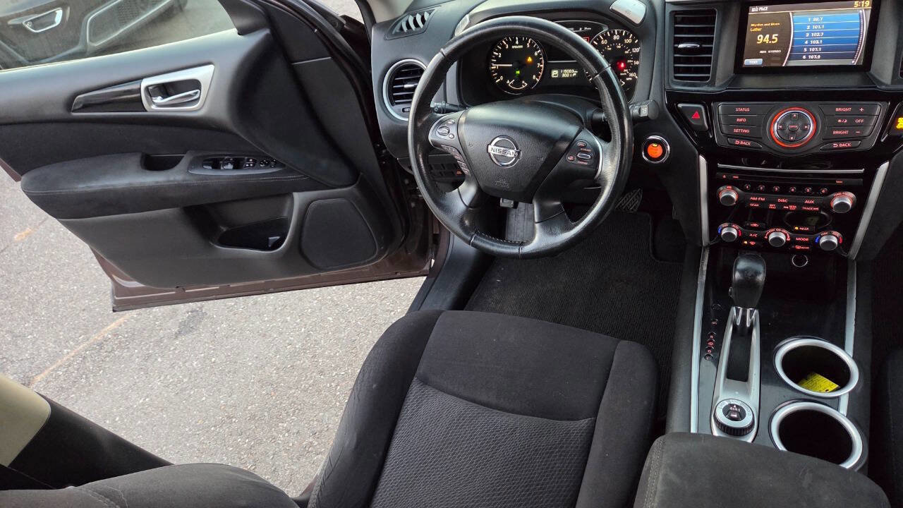 Used 2015 Nissan Pathfinder SV w/ Cargo Package image 33