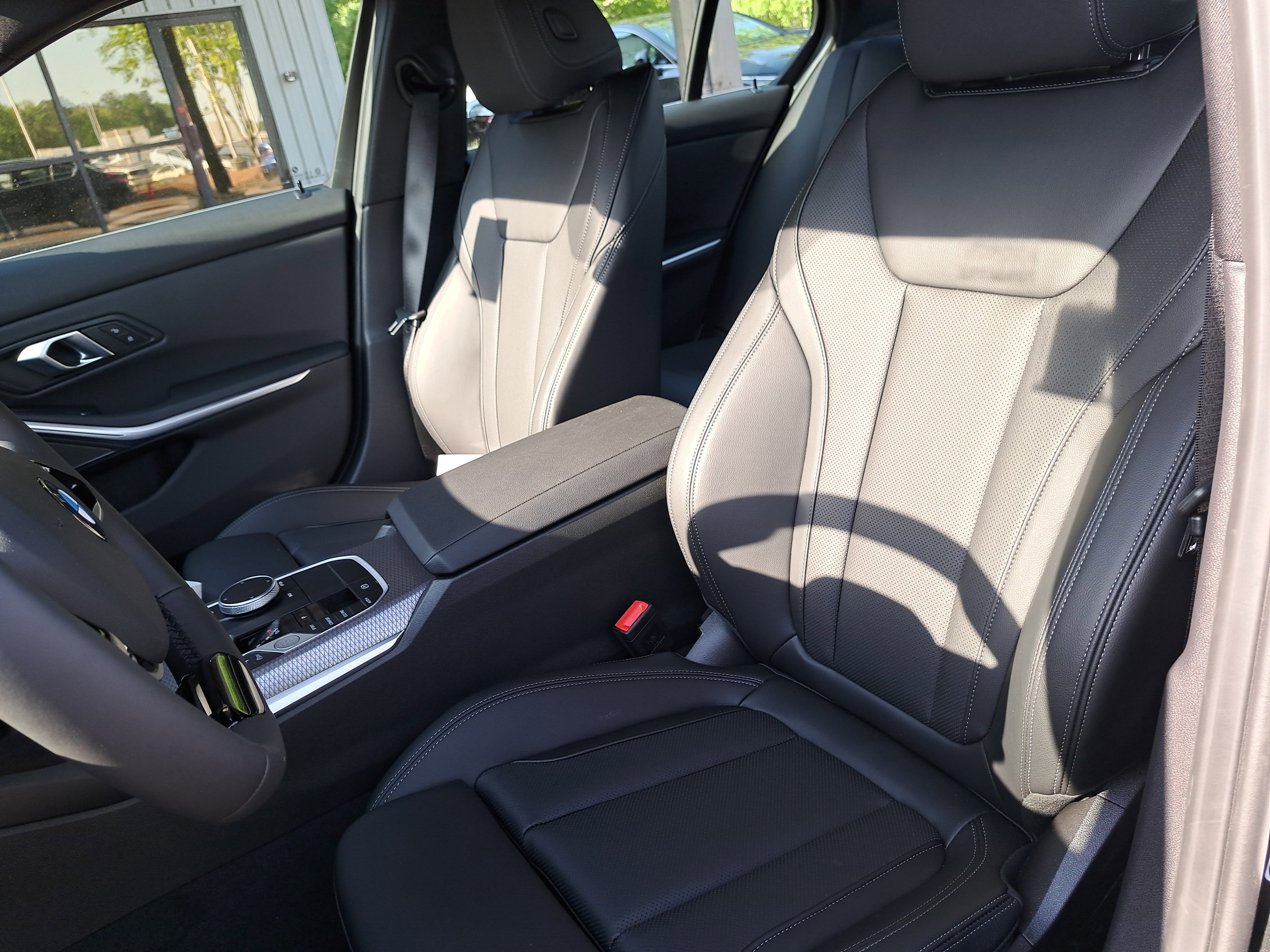 New 2026 BMW 330i Sedan w/ Premium Package RWD image 15
