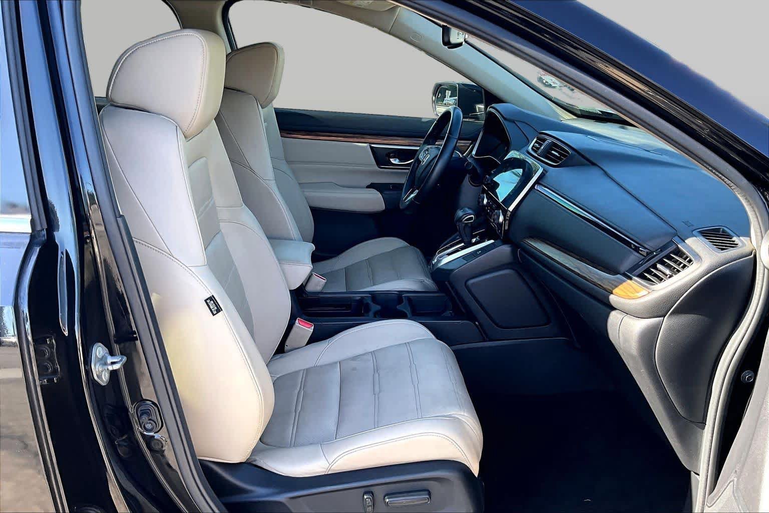 Used 2018 Honda CR-V Touring image 8