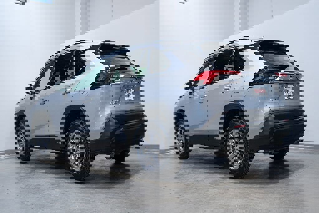 Used 2023 Toyota RAV4 LE image 7