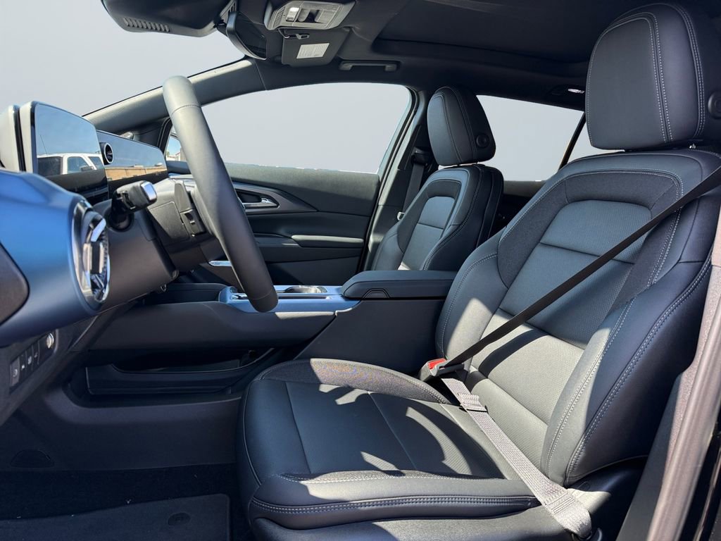 New 2026 Chevrolet Equinox EV LT image 9