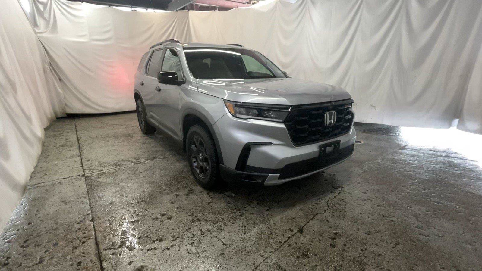 Certified 2025 Honda Pilot TrailSport