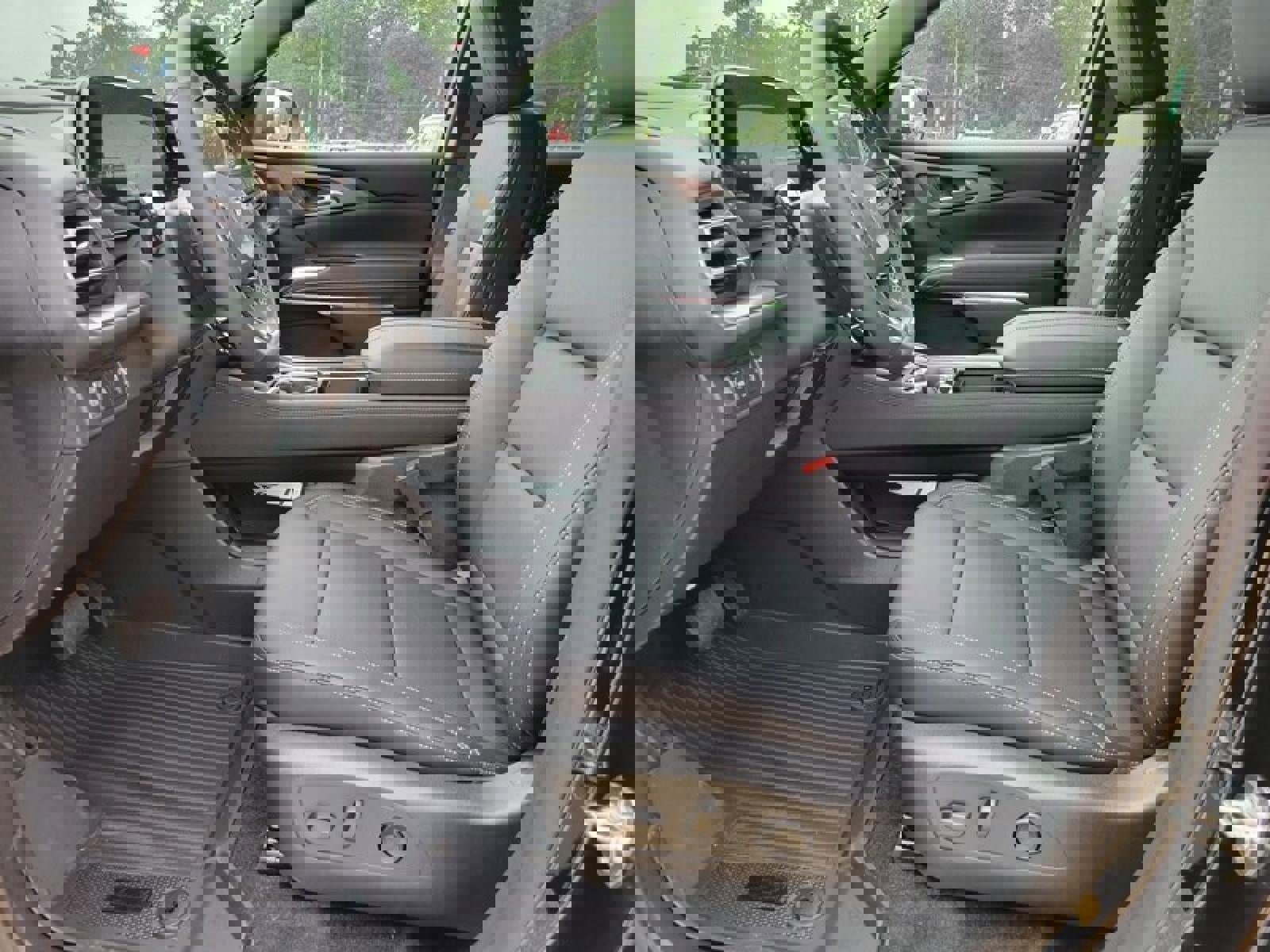 New 2026 Chevrolet Traverse LT w/ Driver Confidence Package image 21