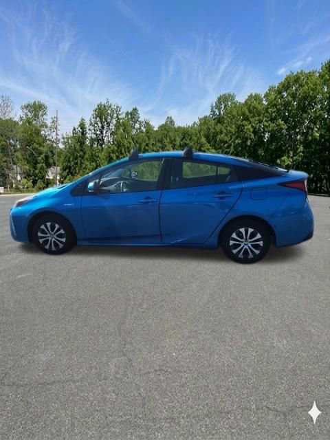 Used 2020 Toyota Prius LE AWD/4WD image 4