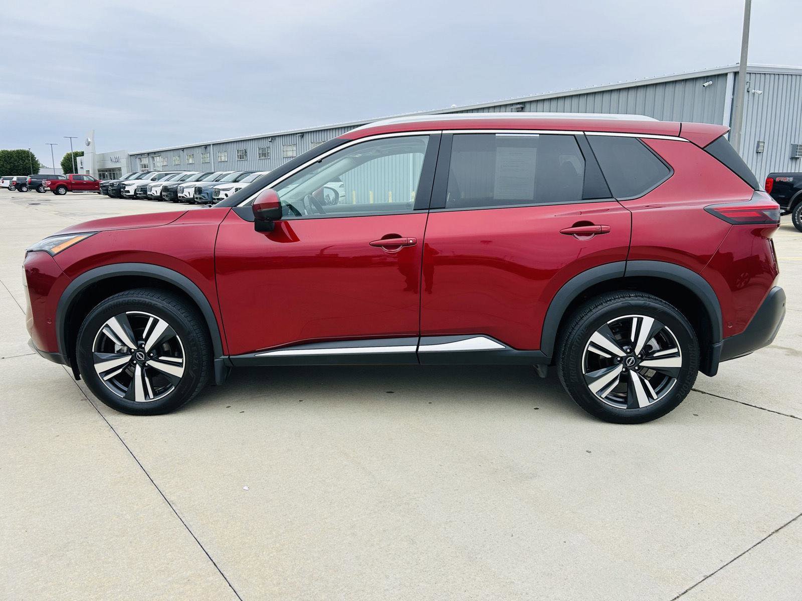 Used 2023 Nissan Rogue SL w/ SL Premium Package AWD/4WD image 38