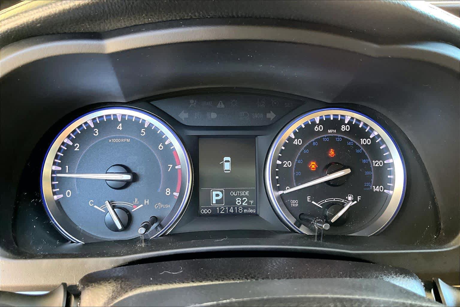 Used 2016 Toyota Highlander Plus FWD image 25