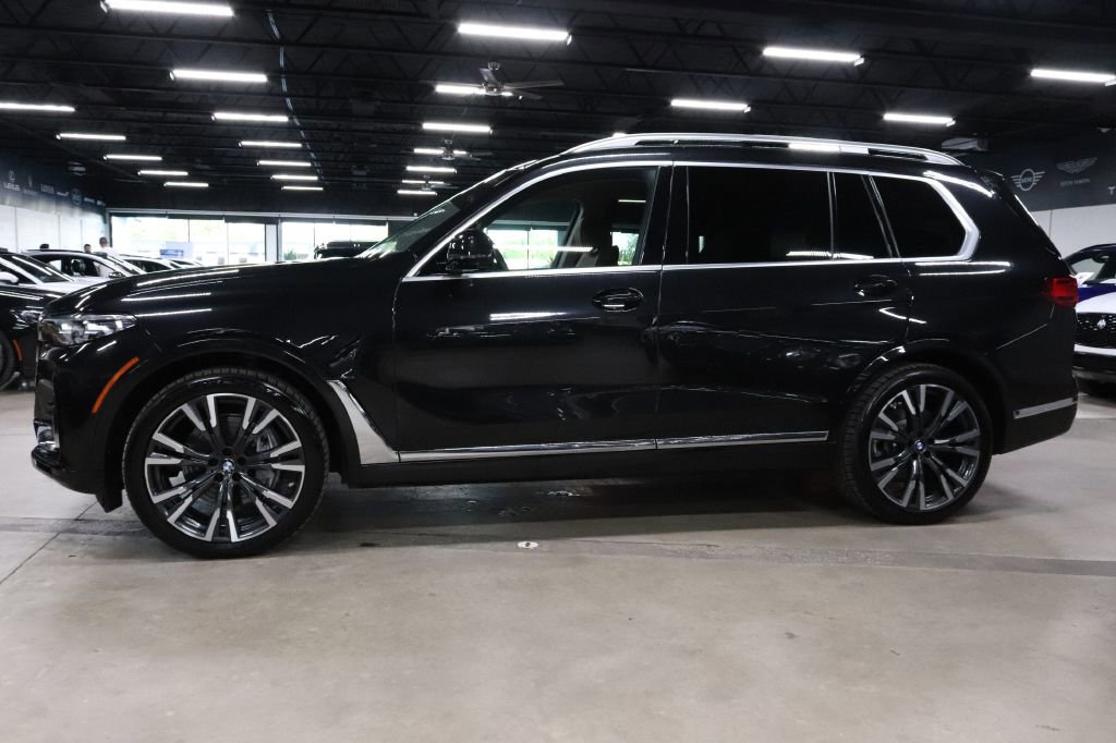 Used 2022 BMW X7 xDrive40i w/ Premium Package image 2