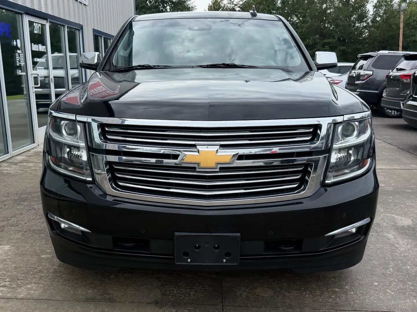 Used 2017 Chevrolet Tahoe Premier image 2