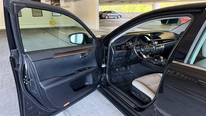 Used 2018 Lexus ES 350 w/ Navigation System Package FWD image 18