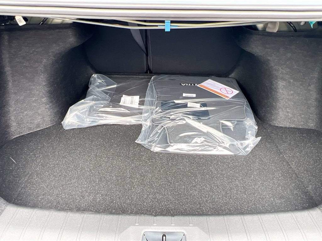 New 2026 Nissan Sentra SR w/ SR Premium Package FWD image 24