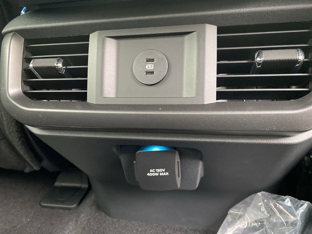 New 2025 Ford F150 Lariat image 44