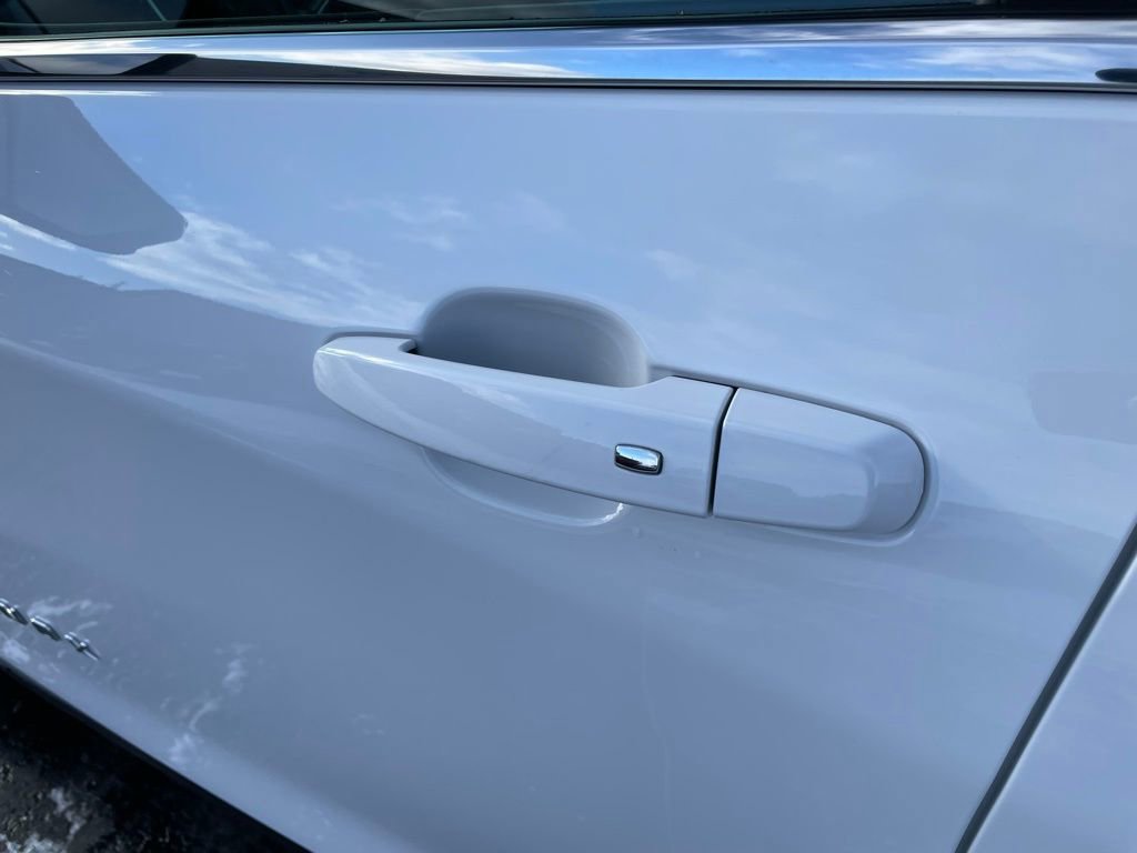 Used 2024 Chevrolet Equinox LT image 54