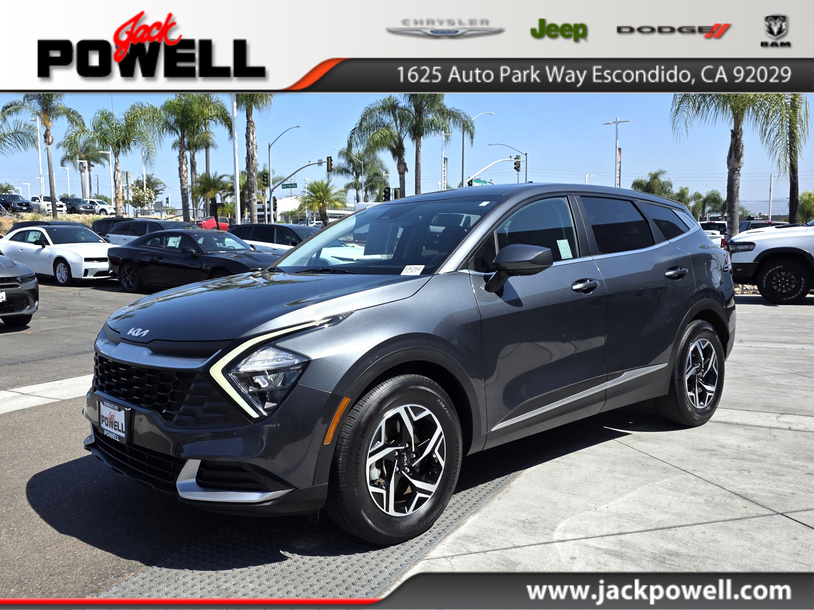 Used 2023 Kia Sportage LX image 1