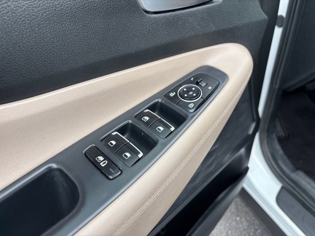 Used 2022 Hyundai Santa Fe SE AWD/4WD image 26