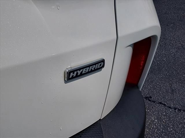 Used 2022 Ford Escape Titanium FWD image 18
