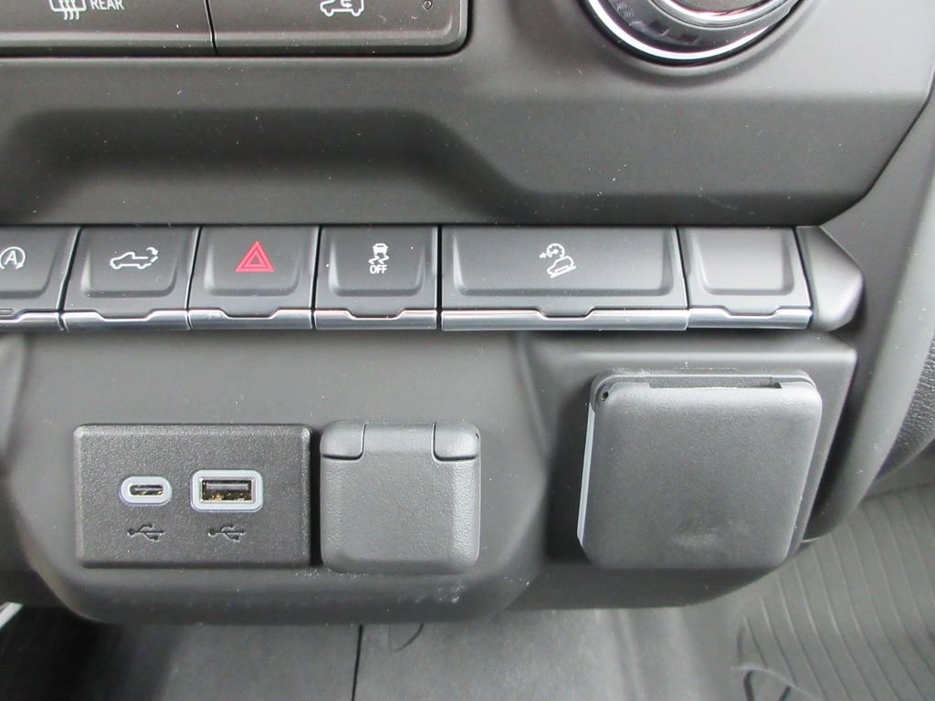 New 2026 Chevrolet Silverado 1500 Custom Trail Boss w/ LPO, Dark Essentials Package image 32