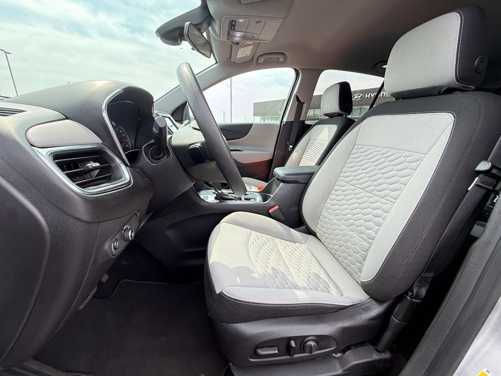 Used 2021 Chevrolet Equinox LT AWD/4WD image 21