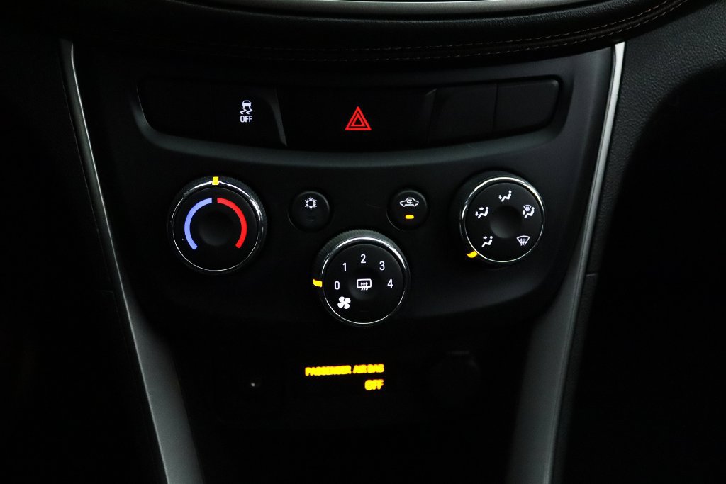 Used 2017 Chevrolet Trax LS AWD/4WD image 26