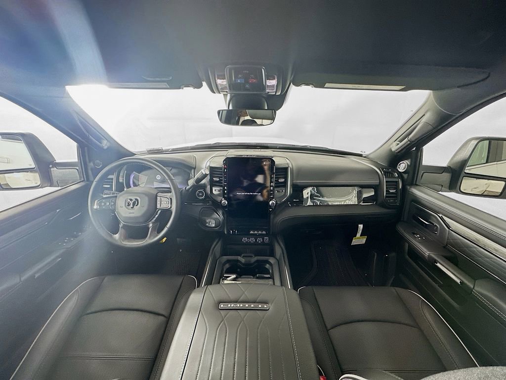 New 2026 RAM 2500 Limited w/ Towing Technology Group image 9