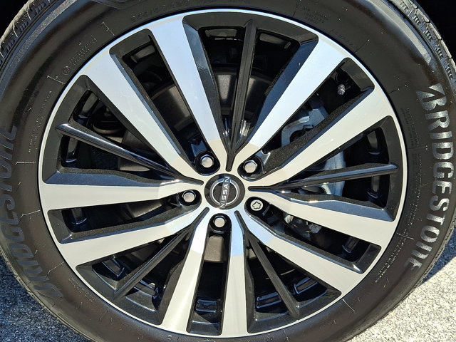 Used 2025 Nissan Pathfinder Platinum w/ Cargo Package image 8