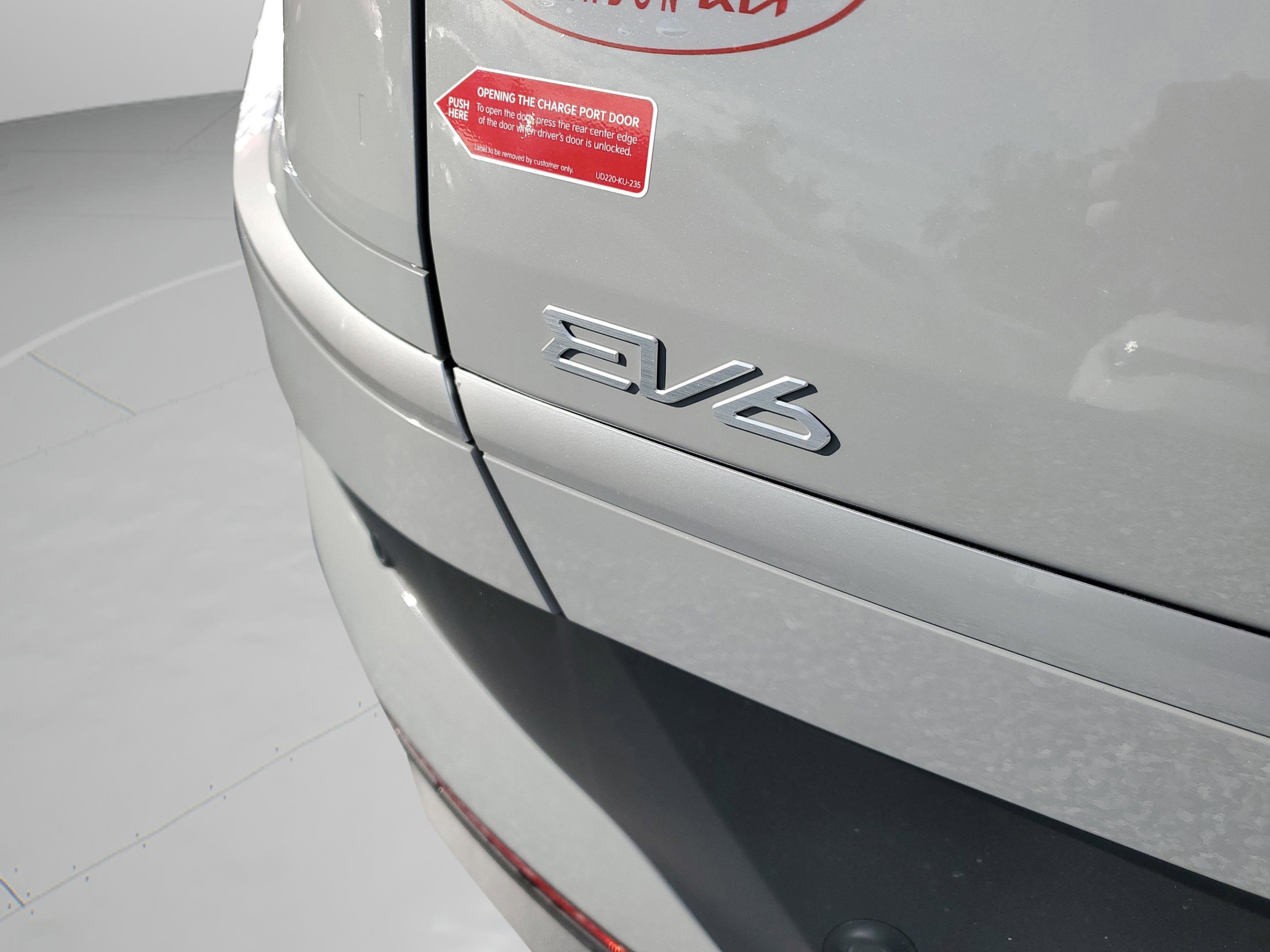 New 2025 Kia EV6 Light w/ Light LR Technology Package image 33
