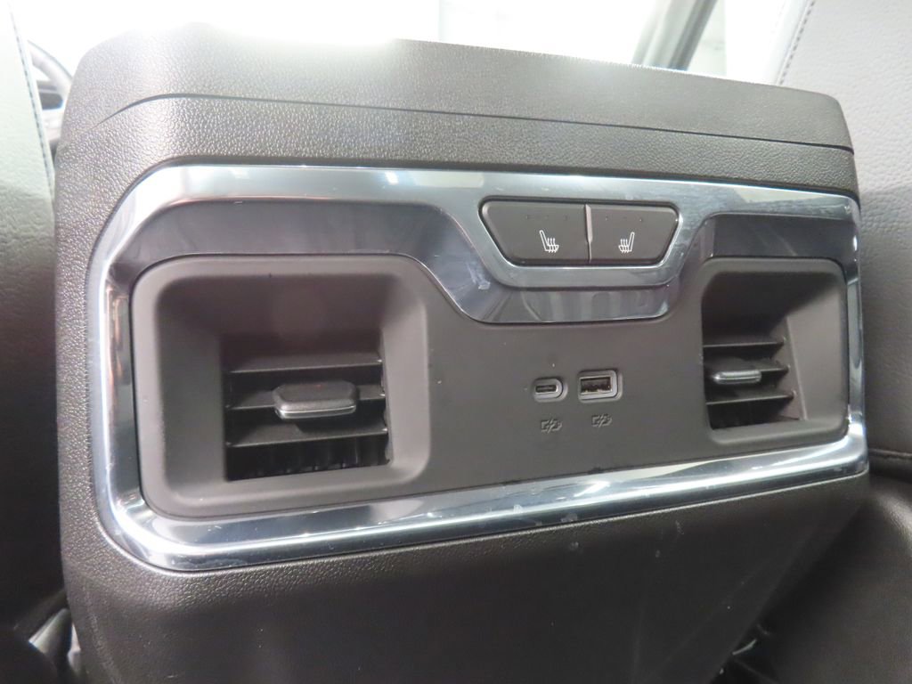 Used 2025 GMC Sierra 3500 Denali image 11