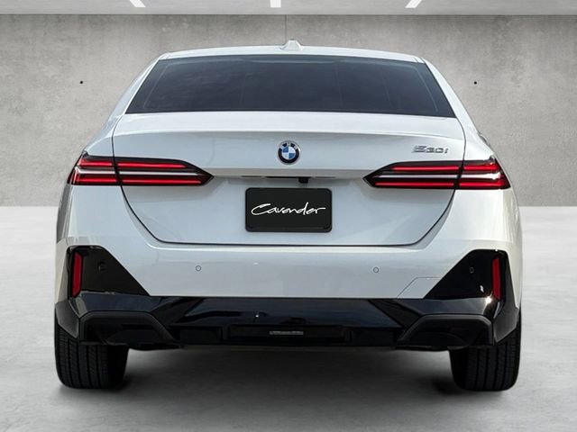 Used 2026 BMW 530i w/ M Sport Package RWD image 15