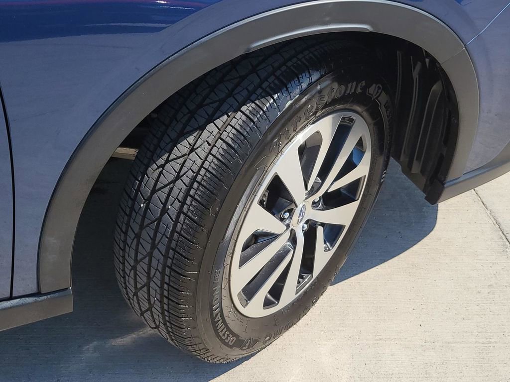 Certified 2022 Subaru Outback Premium image 5