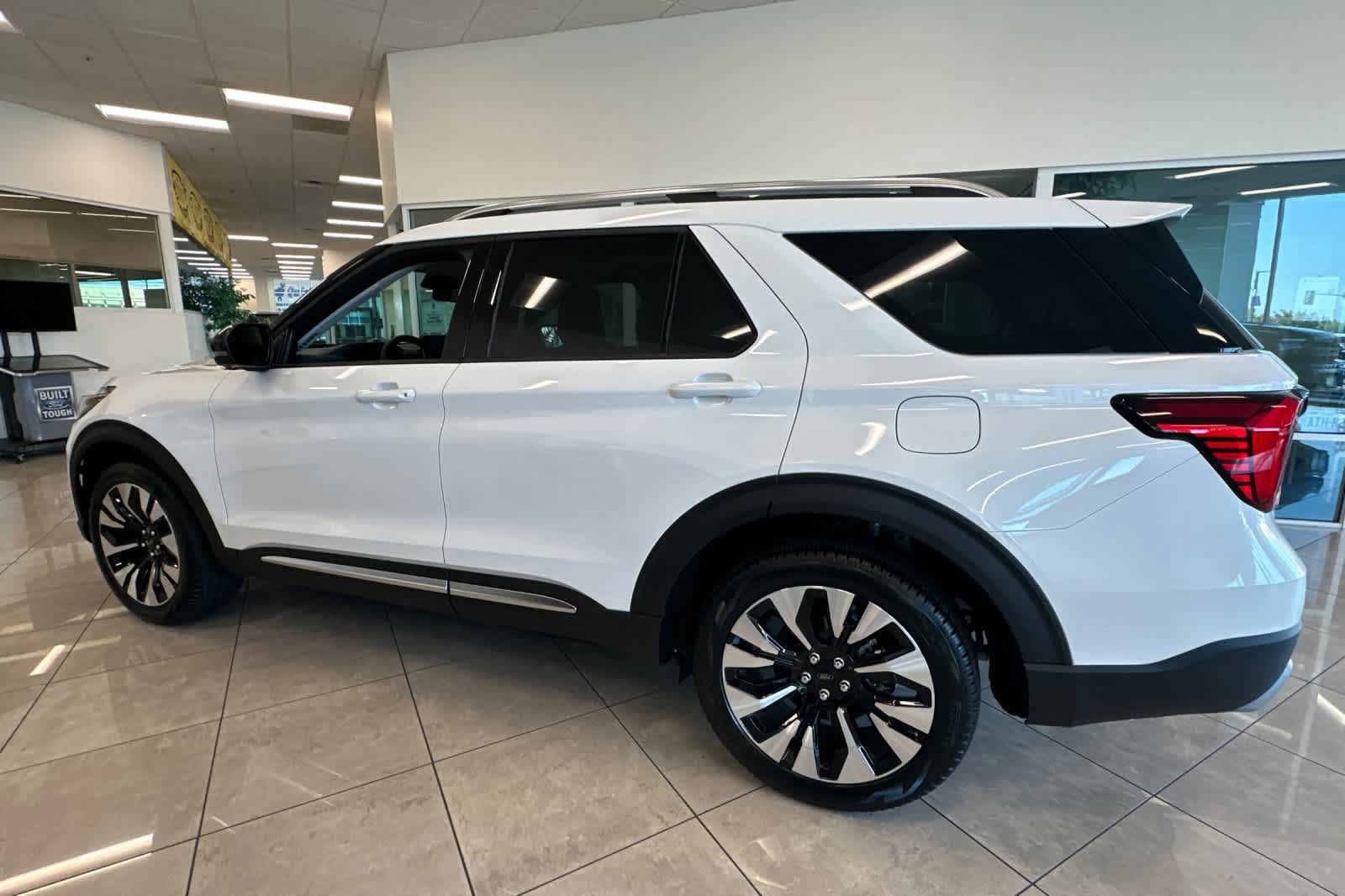 New 2026 Ford Explorer Platinum w/ LUX Leather Package AWD/4WD image 5