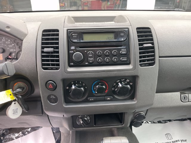 Used 2007 Nissan Frontier SE w/ SE Value Truck Pkg AWD/4WD image 19