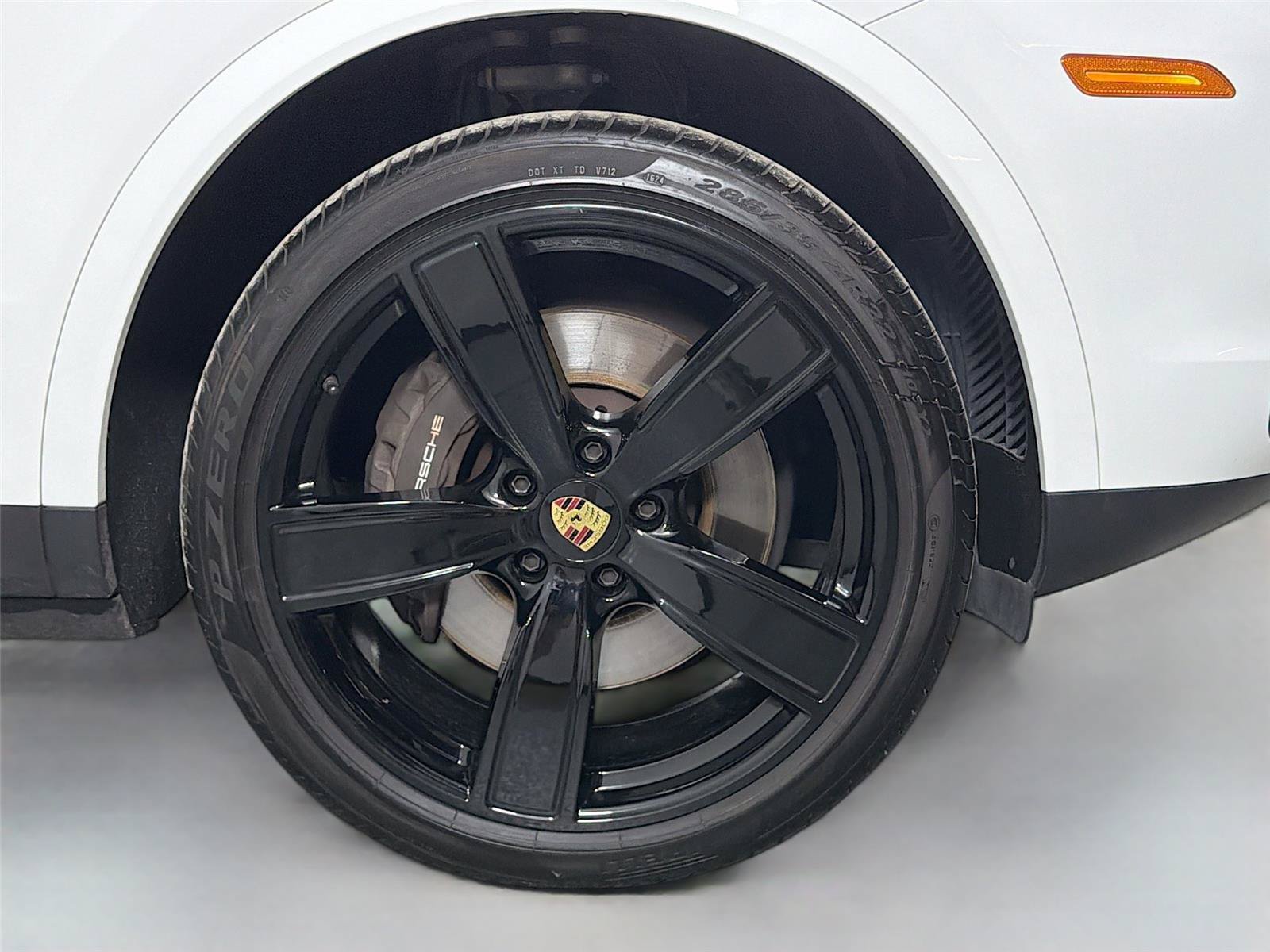 Certified 2023 Porsche Cayenne Platinum Edition AWD/4WD image 14