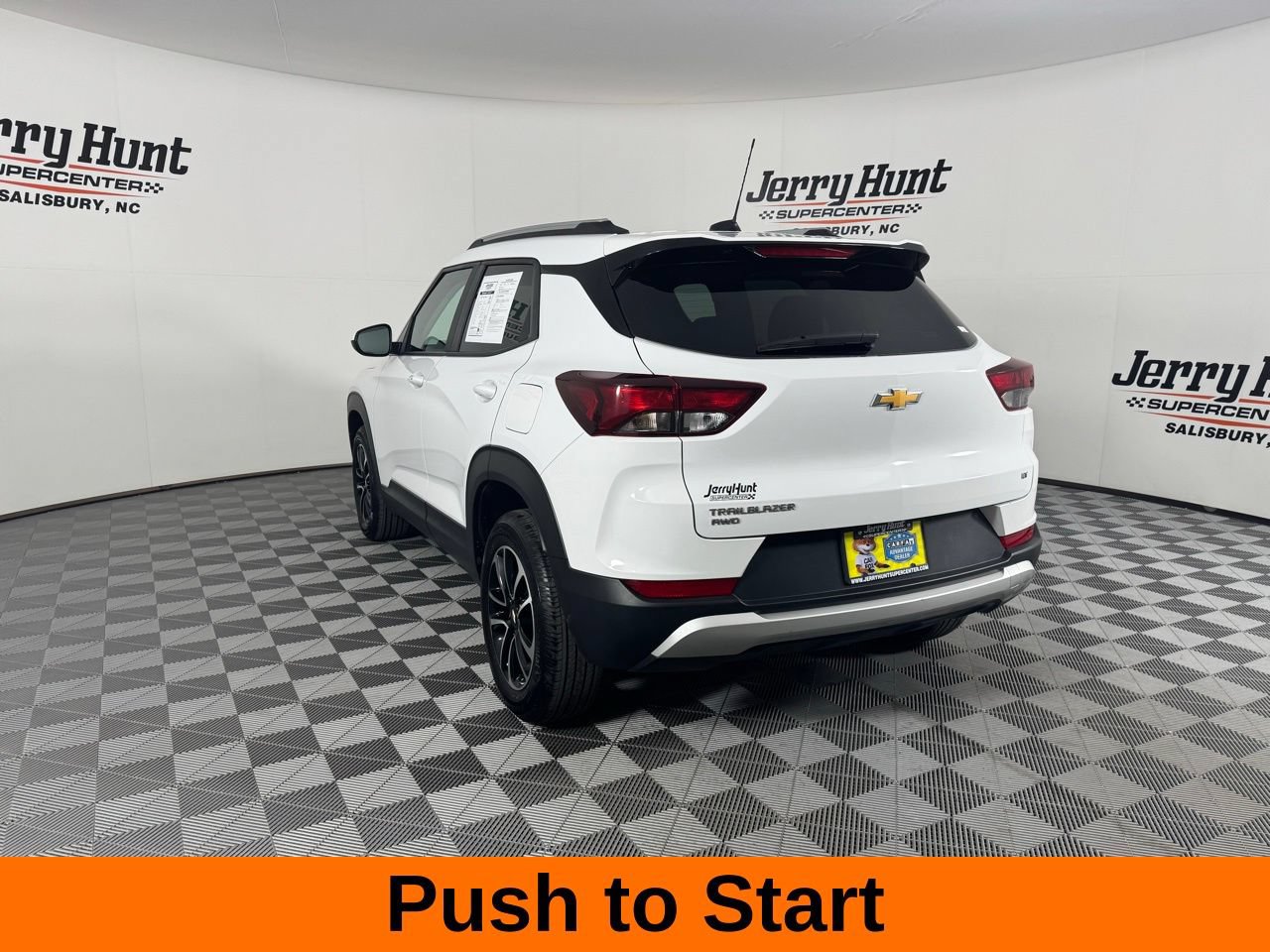 Used 2025 Chevrolet TrailBlazer LT AWD/4WD image 9