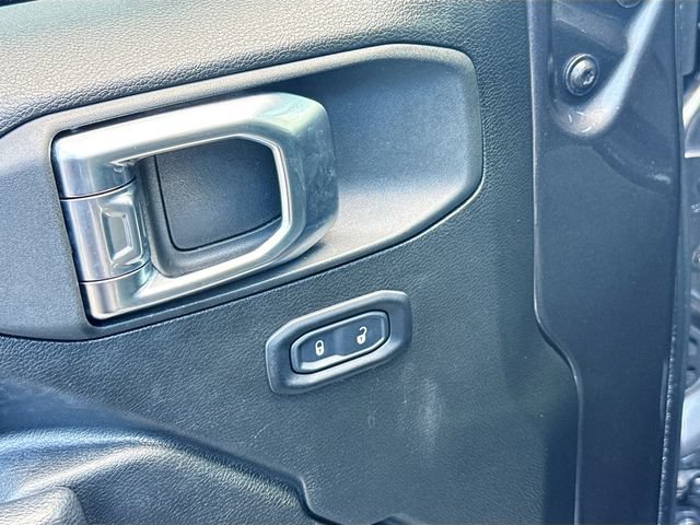Used 2025 Jeep Gladiator Sport AWD/4WD image 17