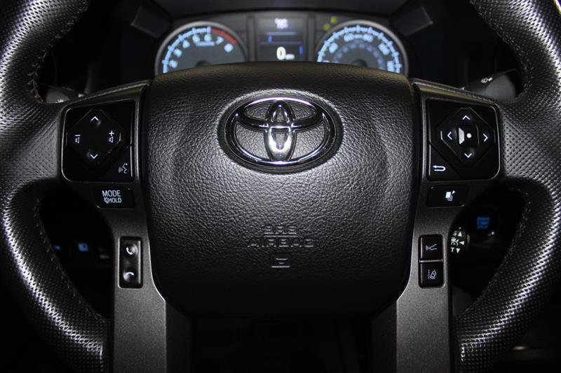 Used 2021 Toyota Tacoma TRD Off-Road w/ Technology Package AWD/4WD image 16