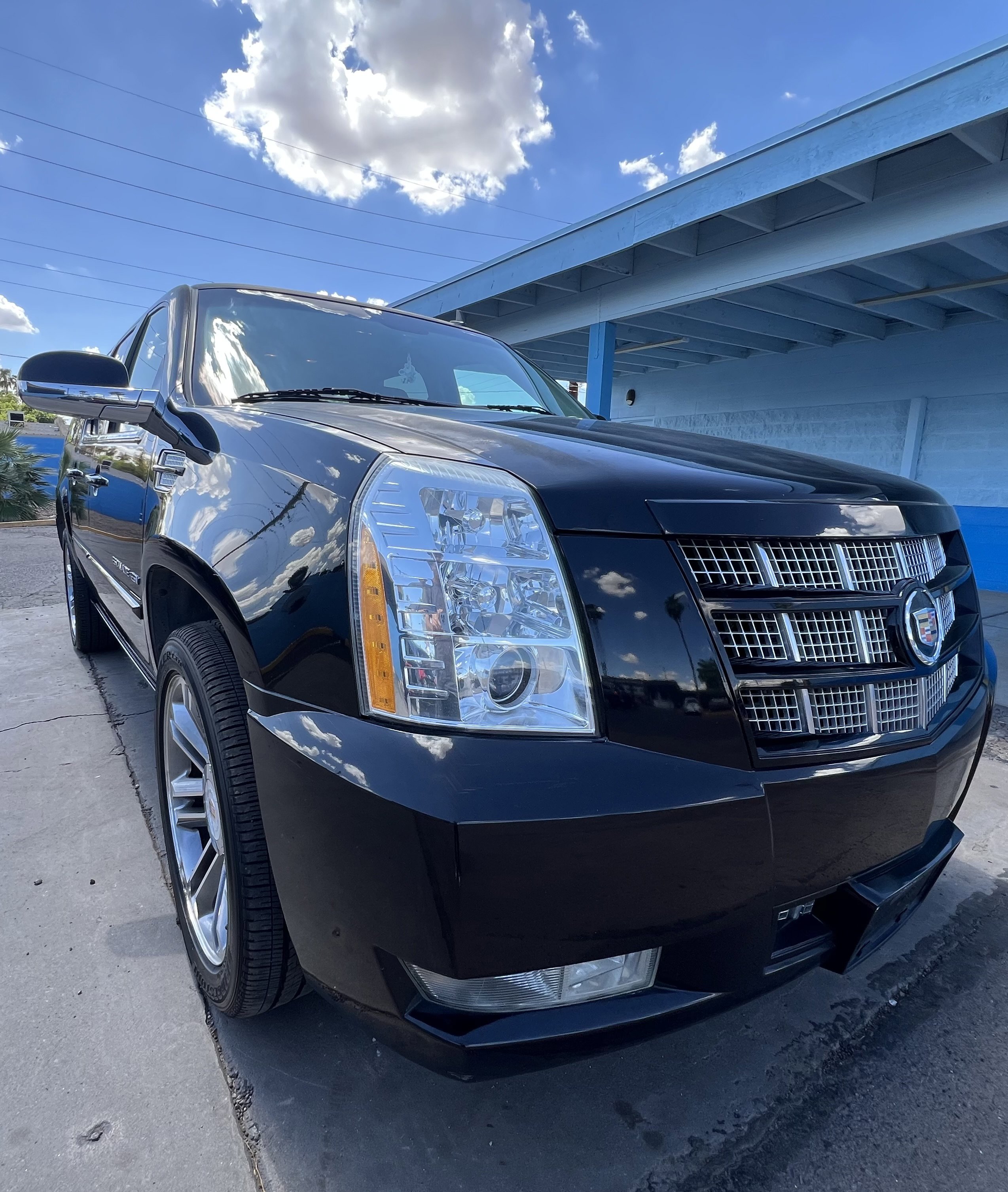 Used 2013 Cadillac Escalade ESV Premium AWD/4WD image 1