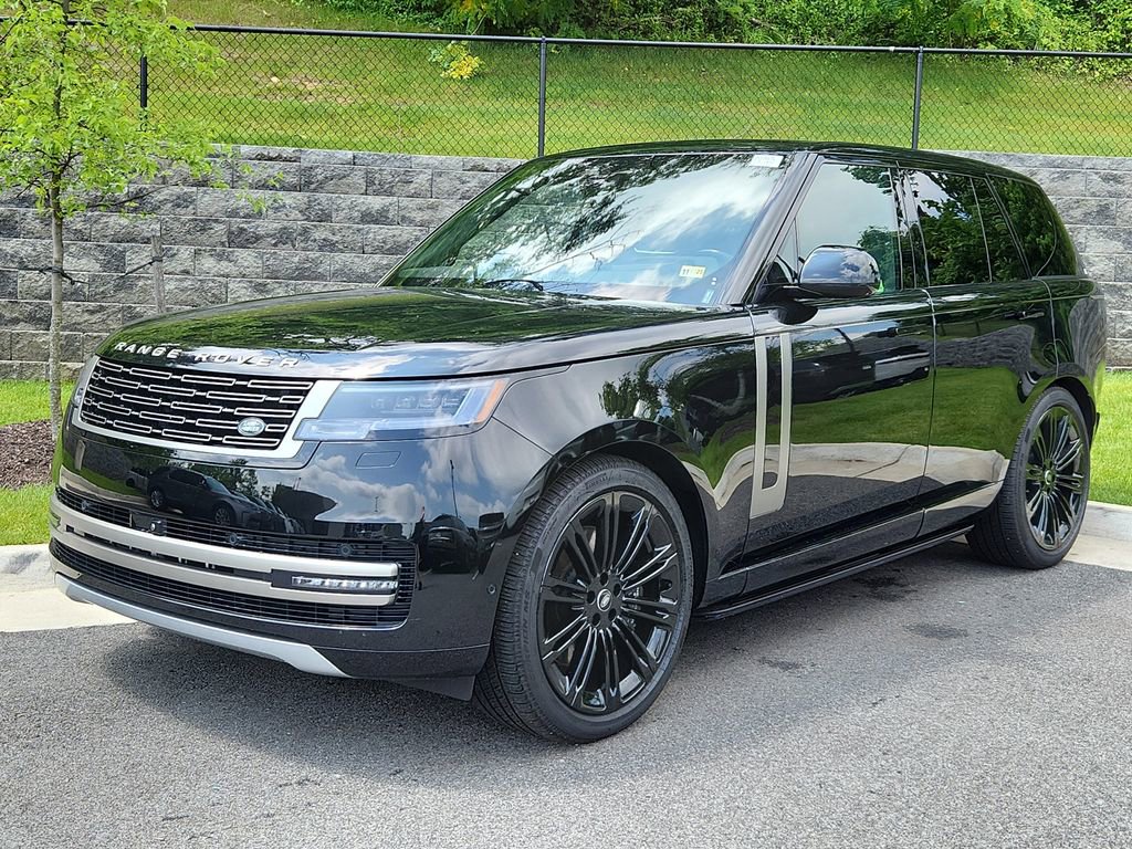 Used 2025 Land Rover Range Rover SE