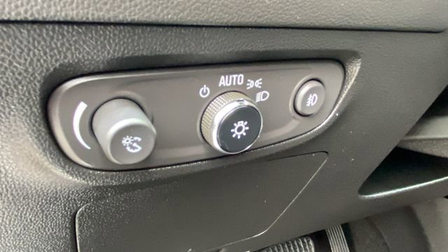 Used 2021 Buick Encore GX Select AWD/4WD image 19