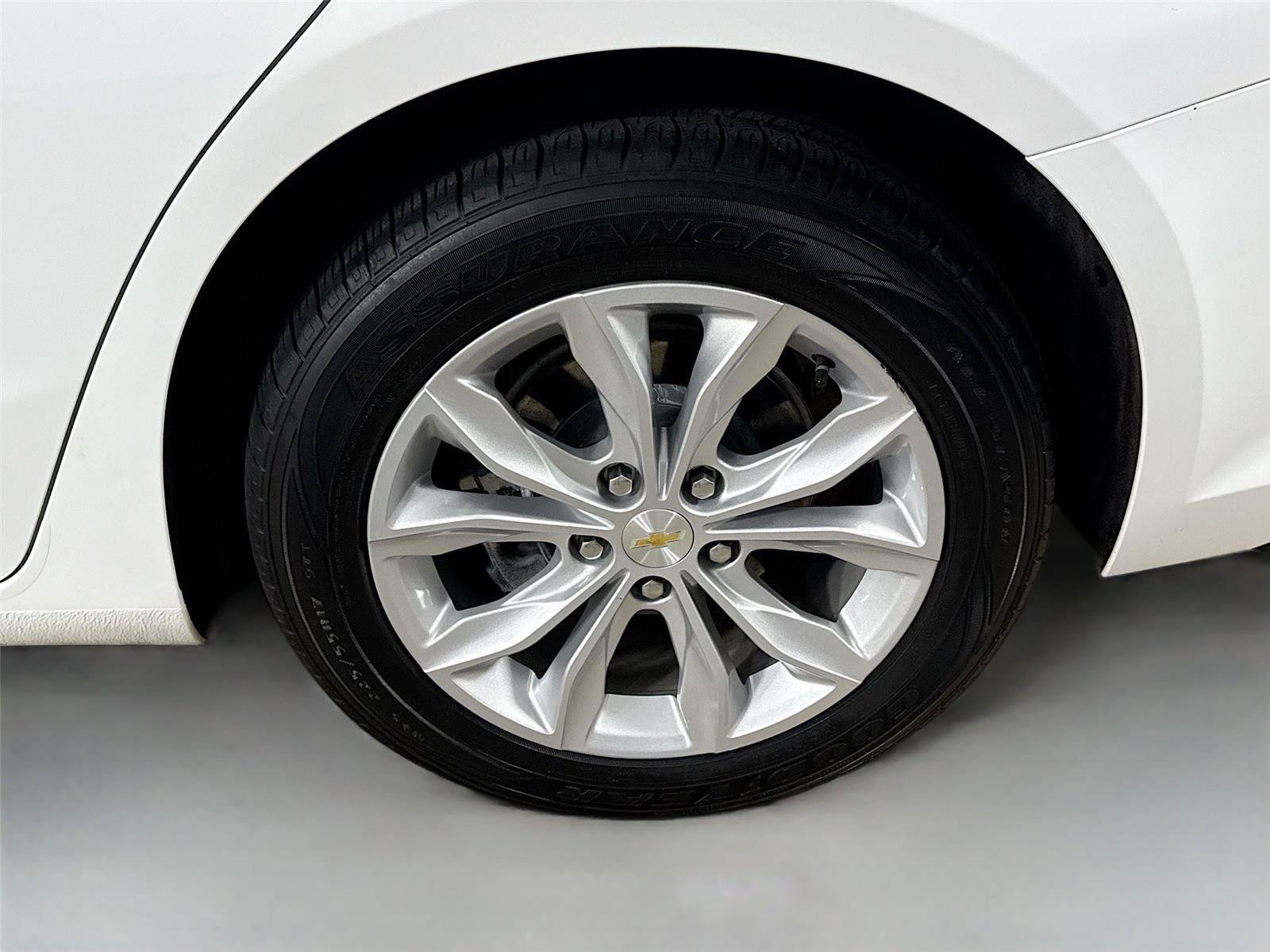 Used 2023 Chevrolet Malibu LT FWD image 29