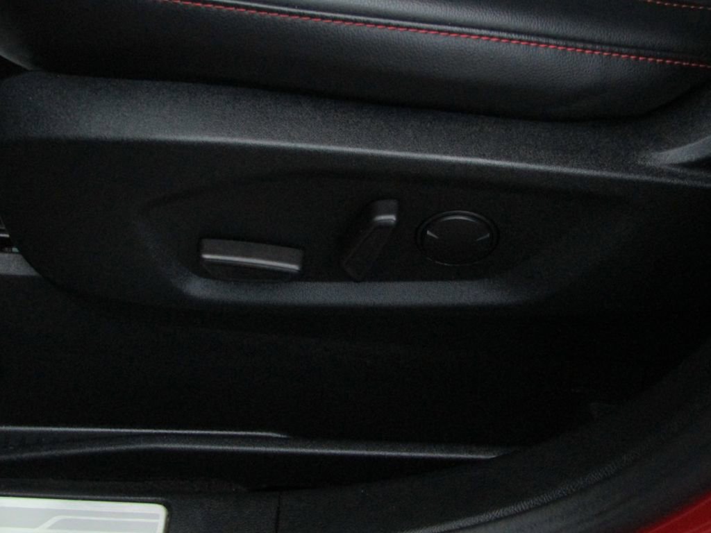 Used 2022 Ford Edge ST-Line image 19